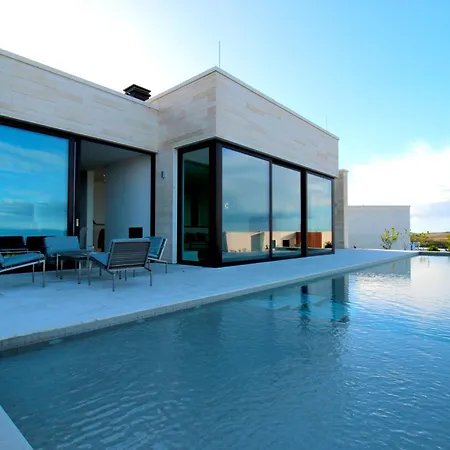 Deluxe Jante Infinity Pool