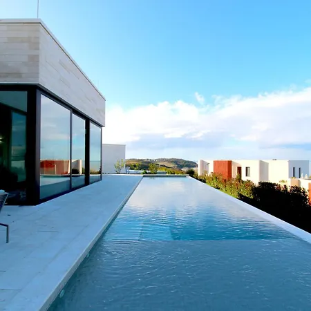 Deluxe Jante Infinity Pool Вилла