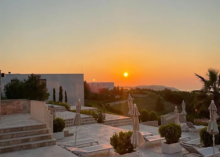 Deluxe Jante Infinity Pool Villa *